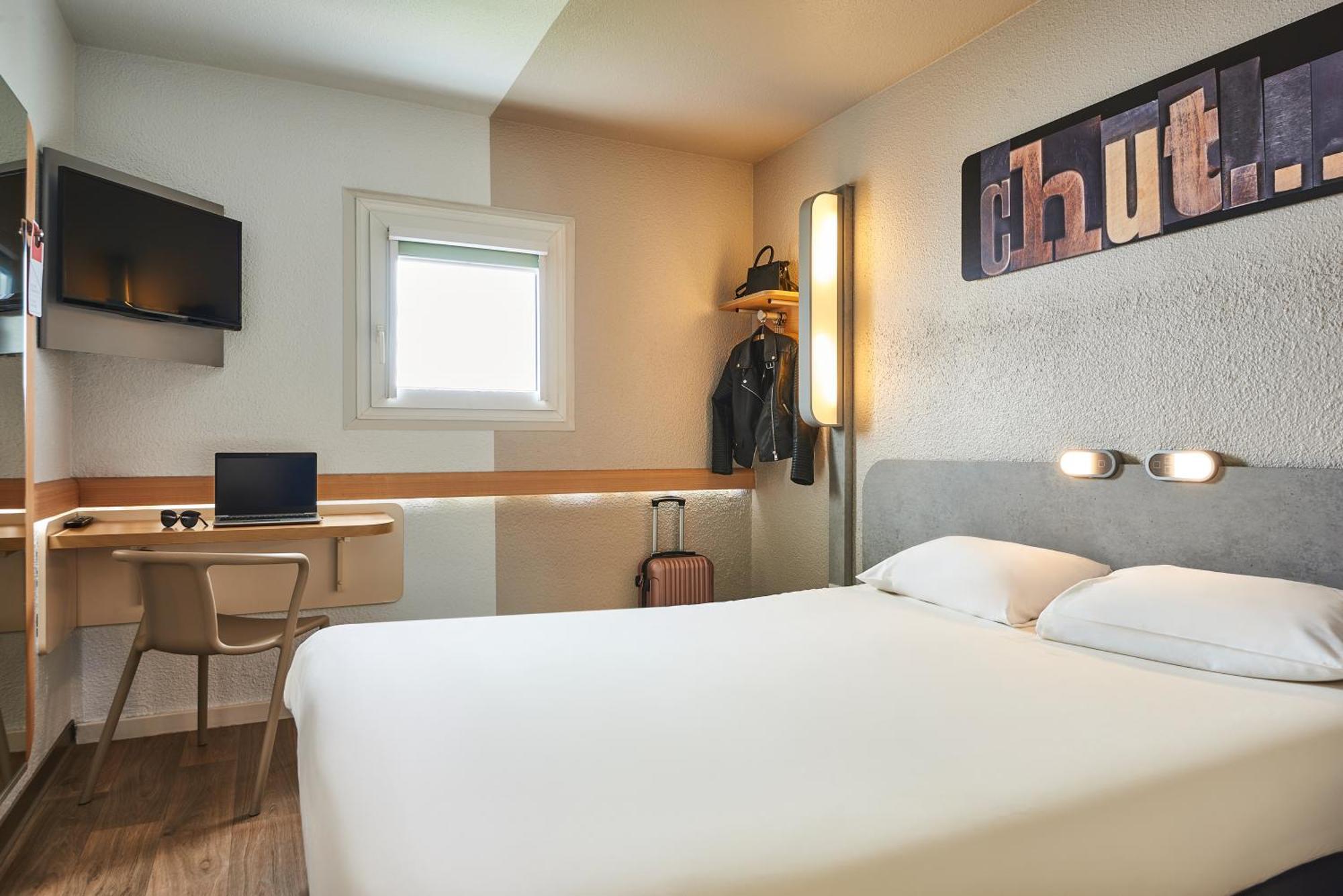 Ibis Budget Versailles Chateau Saint Cyr L'Ecole Экстерьер фото